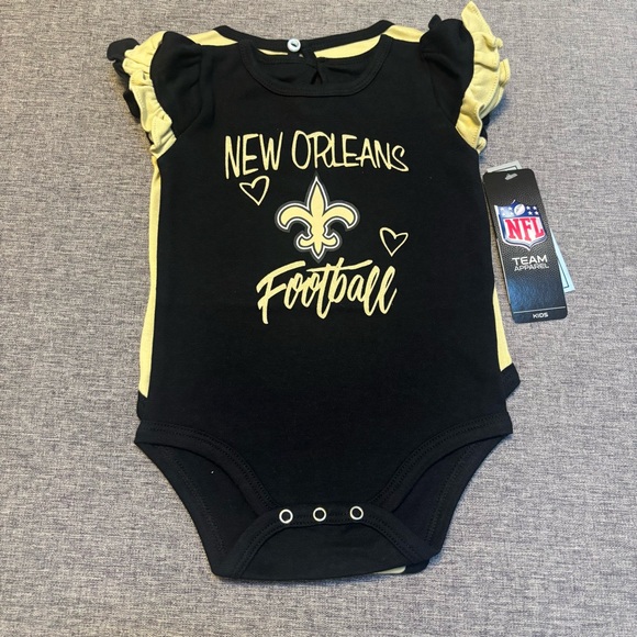 NFL Newborn Infants Too Much Love 2 Piece Creeper Bodysuit - Picture 2 of 8